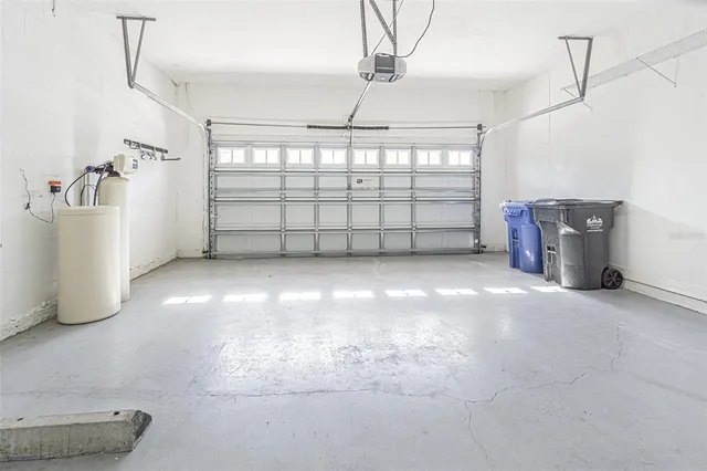 $3,000 | 20002 Heritage Point Drive, Tampa, FL 33647