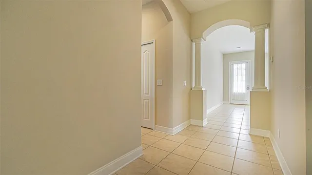 $3,000 | 20002 Heritage Point Drive, Tampa, FL 33647