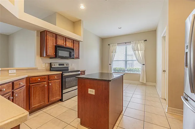 $3,000 | 20002 Heritage Point Drive, Tampa, FL 33647