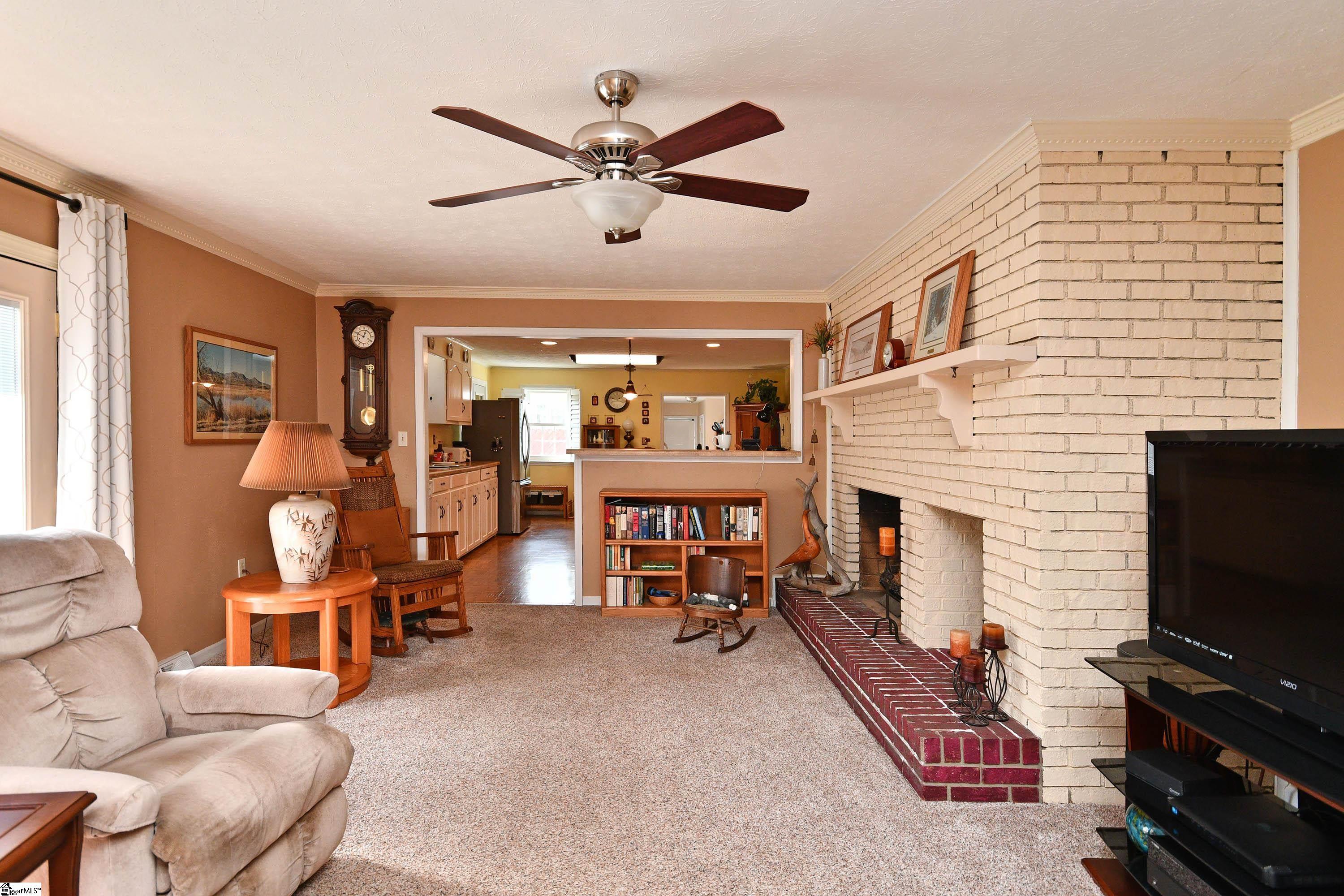 101 Covington Road Greenville, SC 29617 - Photo 5 of 37 Gallery Image 5