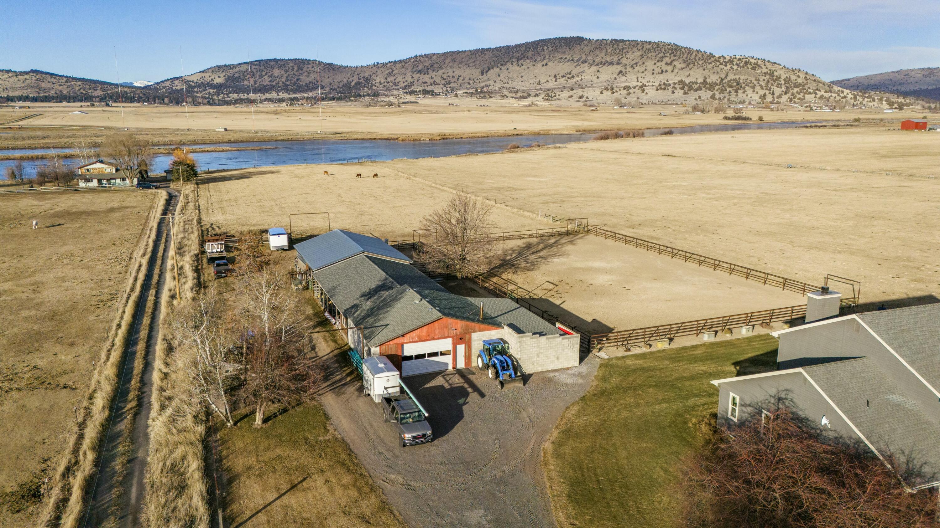 11251 Crystal Springs Road Klamath Falls, OR 97603 - Photo 46 of 64 shop