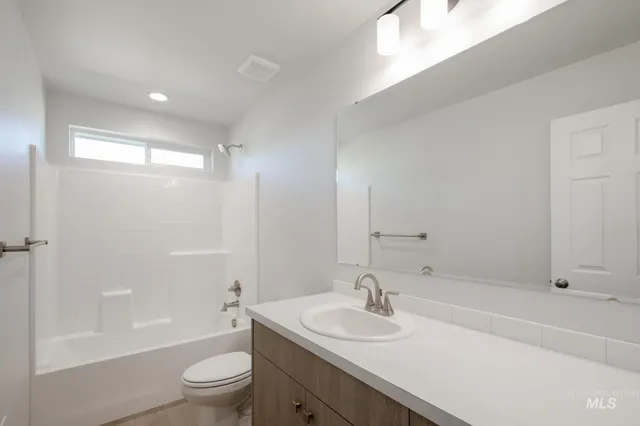 $429,990 | 784 Strike Eagle Street, Mountain Home, ID 83647