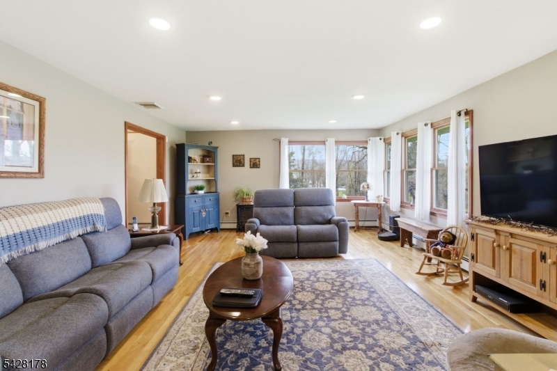 86 Kennedy Road Andover, NJ 07821 - Photo 3 of 27