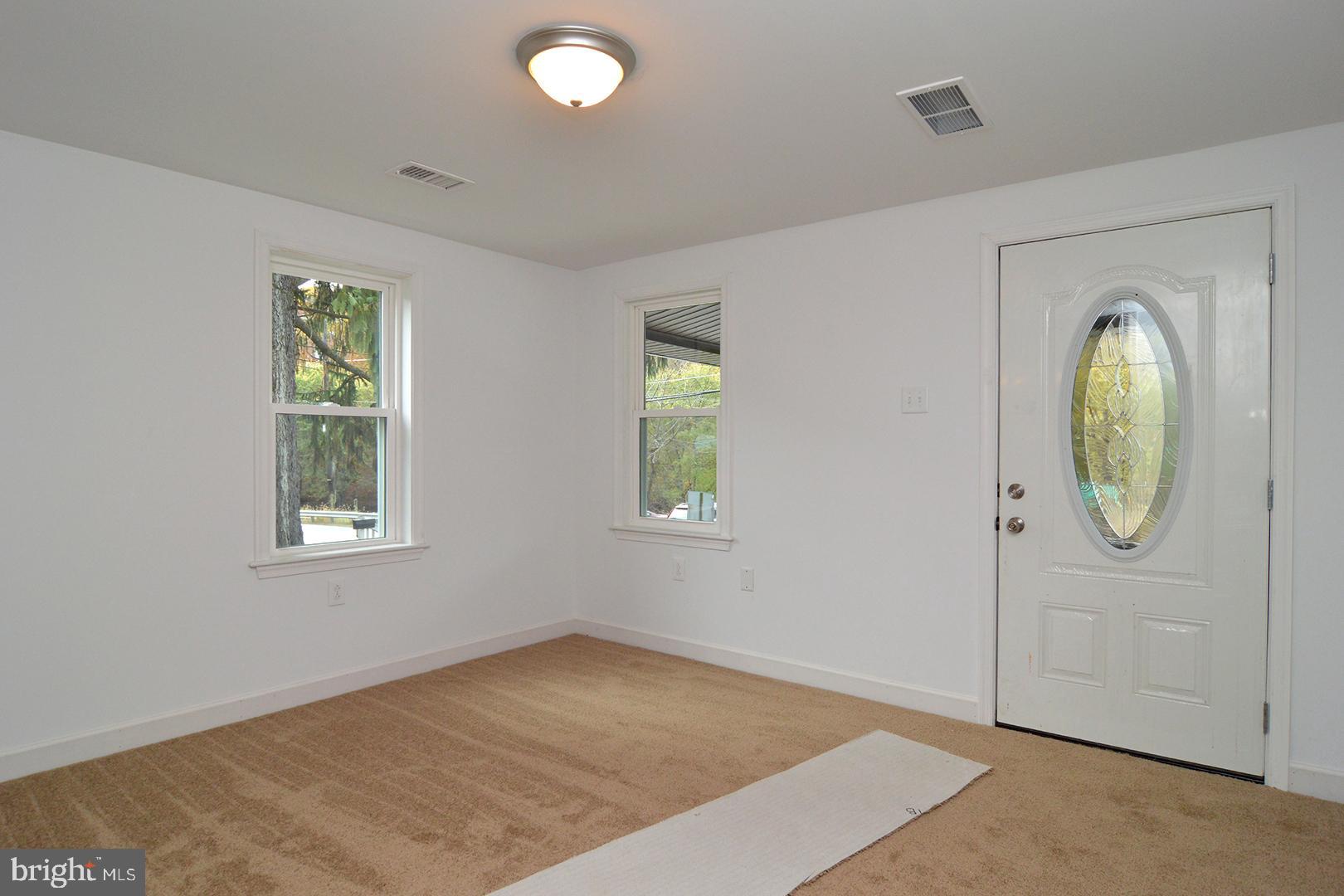 1212 Haycreek Road Birdsboro, PA 19508 - Photo 4 of 23 Living Room