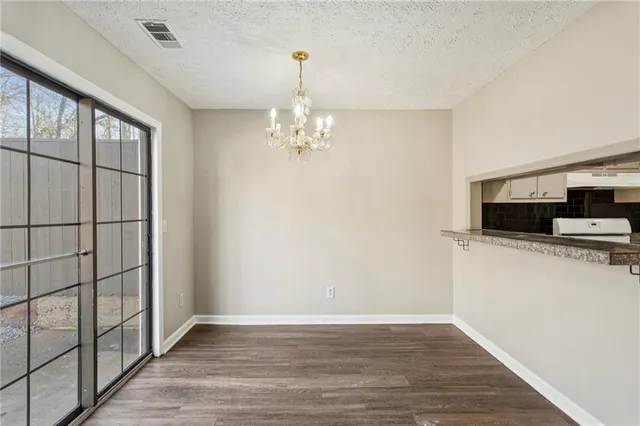 $2,000 | 752 Barnes Mill Trace Northeast, Marietta, GA 30062