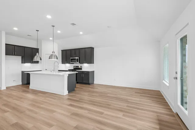 $346,990 | 3621 Moraine Lk Drive, Santa Fe, TX 77510