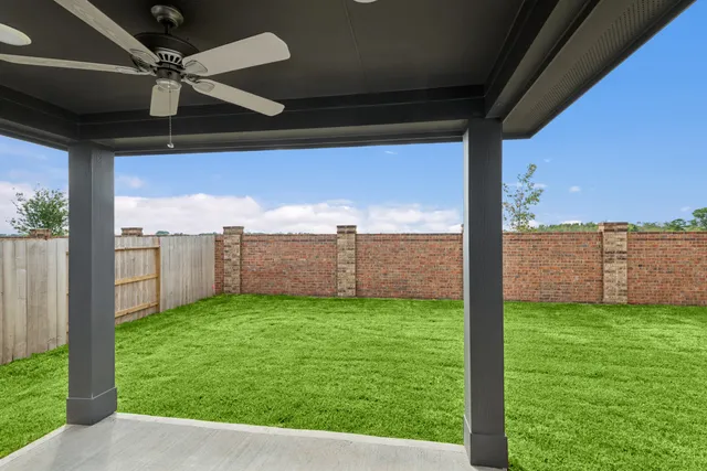 $346,990 | 3621 Moraine Lk Drive, Santa Fe, TX 77510