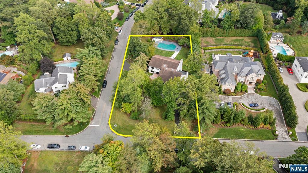 1 Hemlock Drive Cresskill, NJ 07626 - Photo 26 of 31