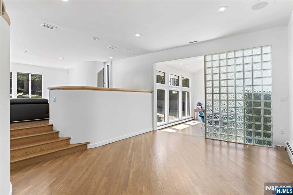 1 Hemlock Drive Cresskill, NJ 07626 - Photo 5 of 31