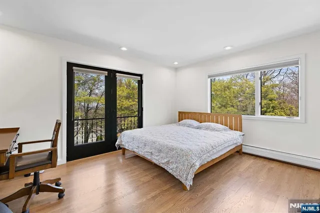 $3,799,000 | 1 Hemlock Drive, Cresskill, NJ 07626