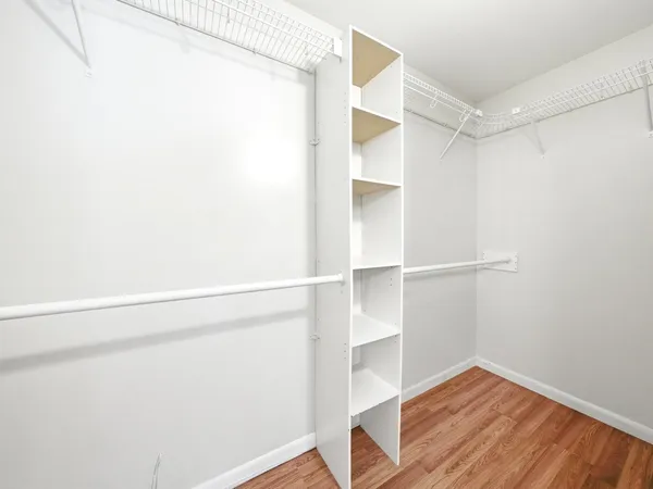 $185,000 | 1402 Woodhollow Drive, Unit 1A, Flossmoor, IL 60422