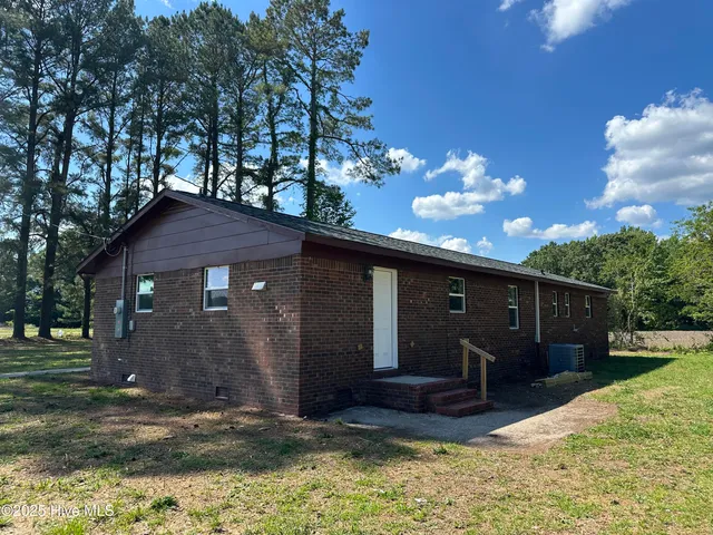 $1,300 | 201 Morning Road, Windsor, NC 27983