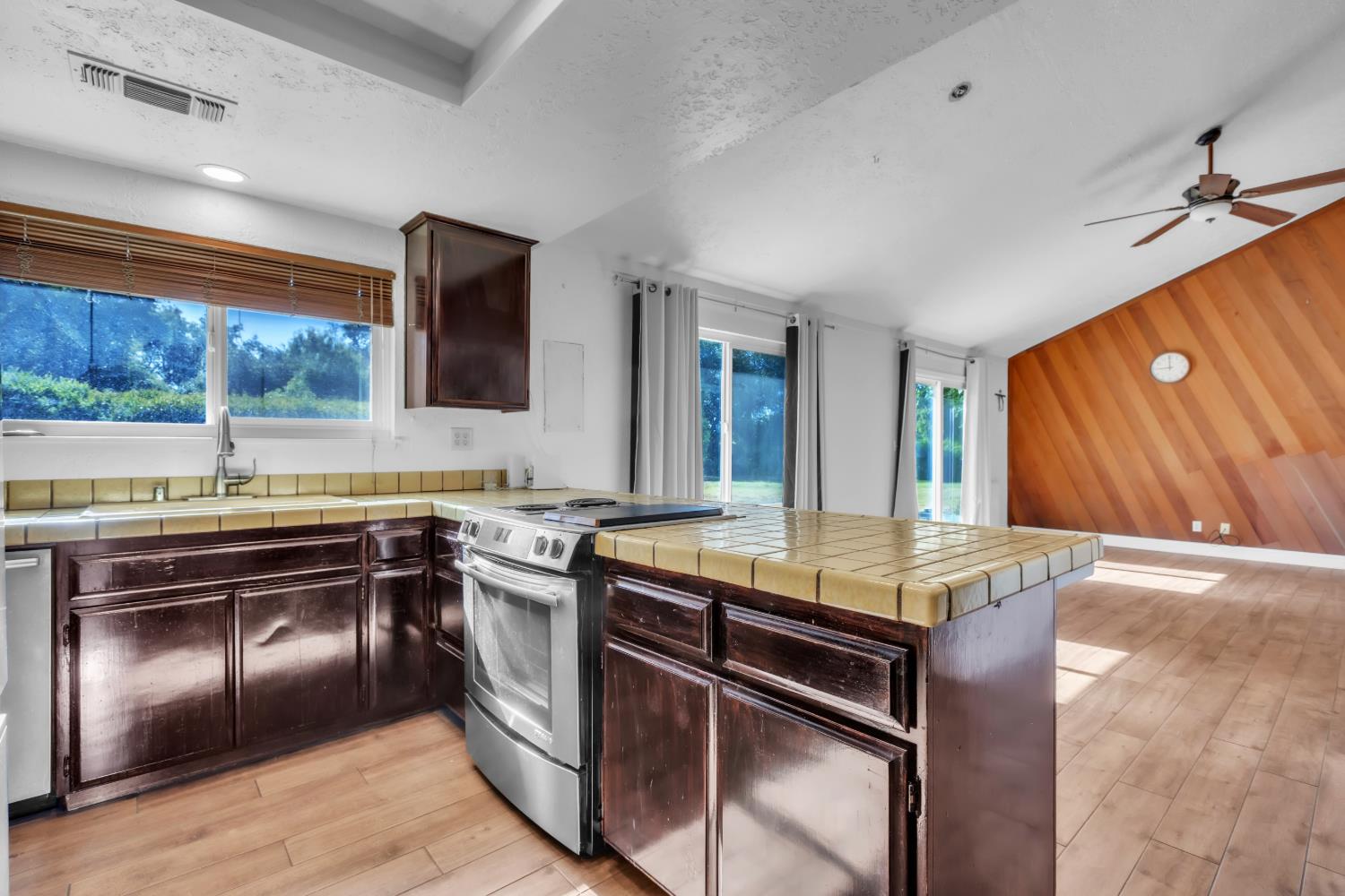 3241 Humphrey Road Loomis, CA 95650 - Photo 13 of 60