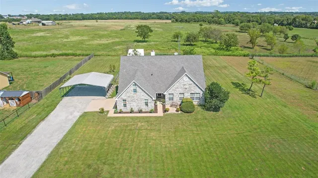 $465,000 | 336 Old Highway 6, Howe, TX 75459