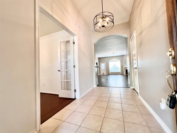 $2,400 | 67 North Merryweather Circle, Conroe, TX 77384