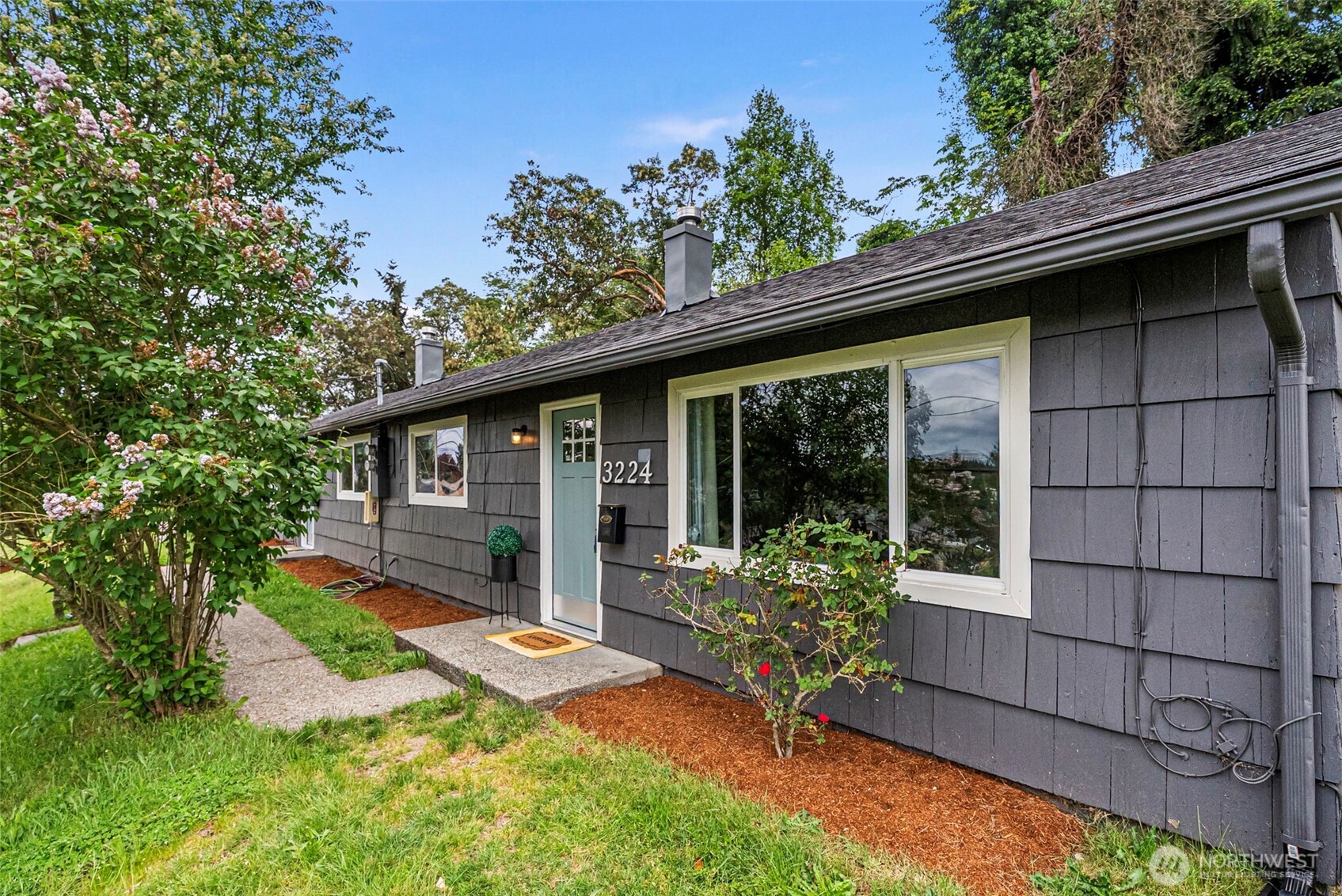 3224 Halverson Avenue Bremerton, WA 98310 - Photo 2 of 15