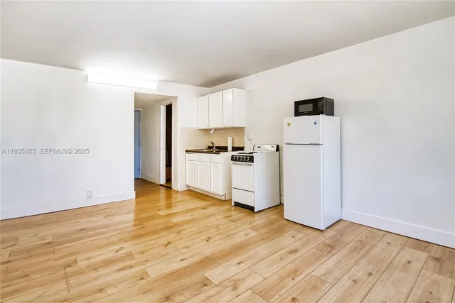 $1,550 | 6484 Indian Creek Drive, Unit 114, Miami Beach, FL 33141