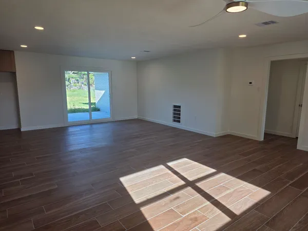 $2,150 | 803 Coleman Street, Dayton, TX 77535