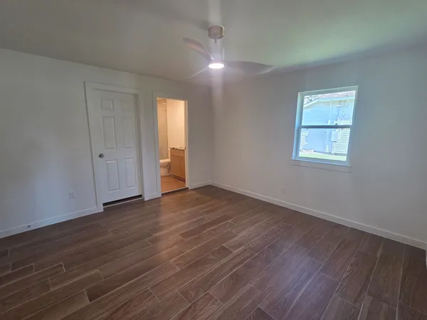 $2,150 | 803 Coleman Street, Dayton, TX 77535