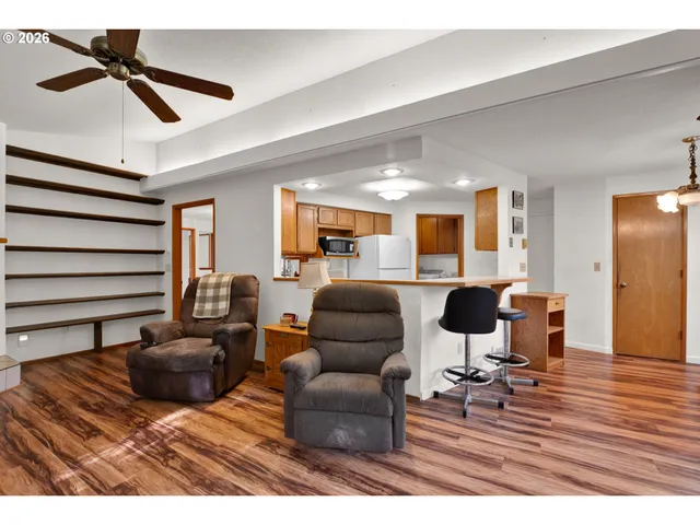 $450,000 | 2356 North 22nd Court, Florence, OR 97439