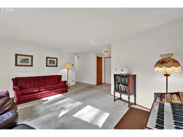 $450,000 | 2356 North 22nd Court, Florence, OR 97439