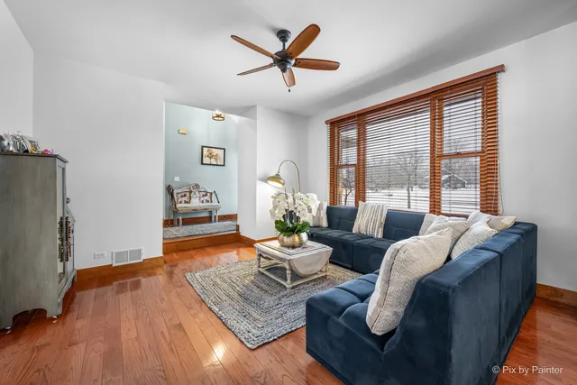 $825,000 | 26651 Pheasant Trail, Wauconda, IL 60084