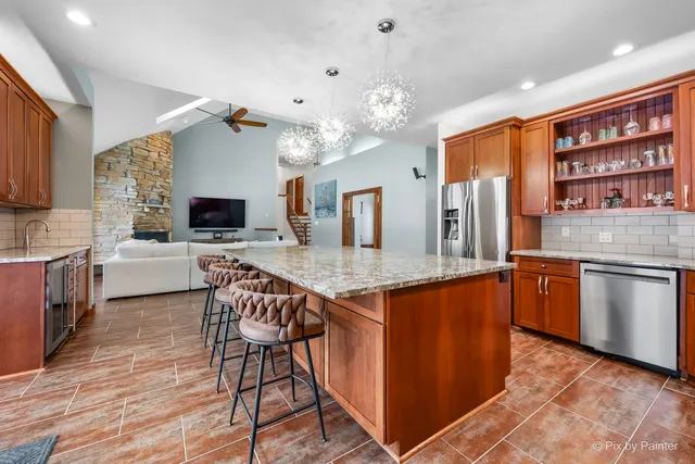 $825,000 | 26651 Pheasant Trail, Wauconda, IL 60084