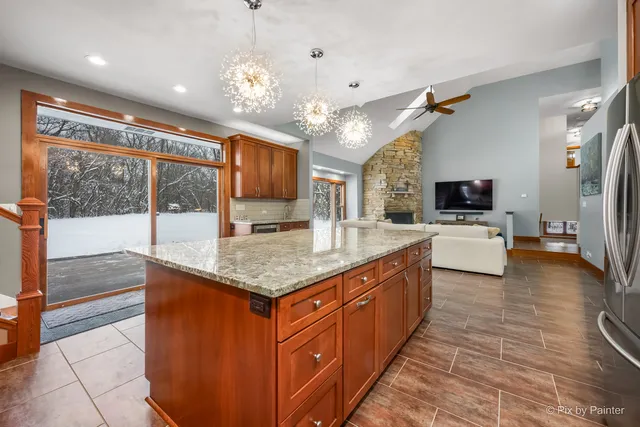 $825,000 | 26651 Pheasant Trail, Wauconda, IL 60084