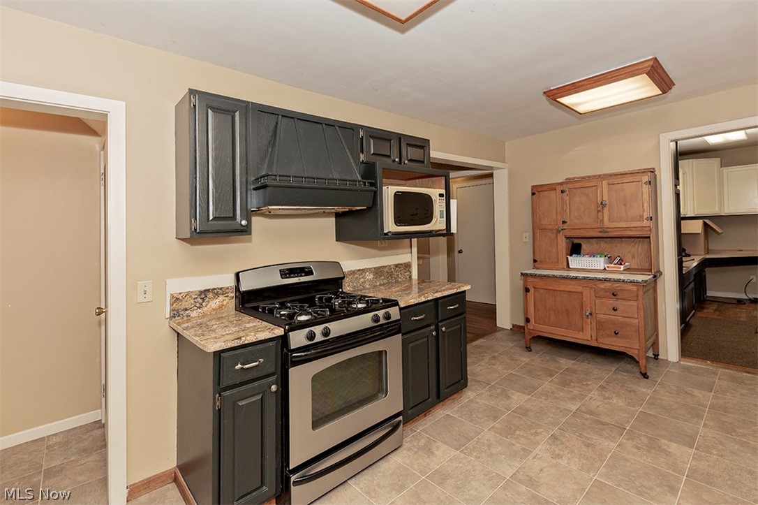 6704 Bonnieview Road Cleveland, OH 44143 - Photo 13 of 31 Gallery Image 13