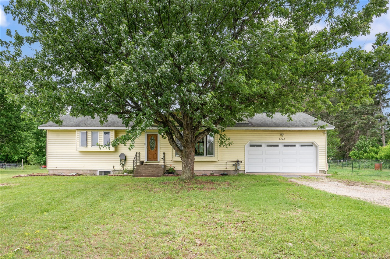 3522 South 37 Road Cadillac, MI 49601 - Photo 1 of 45