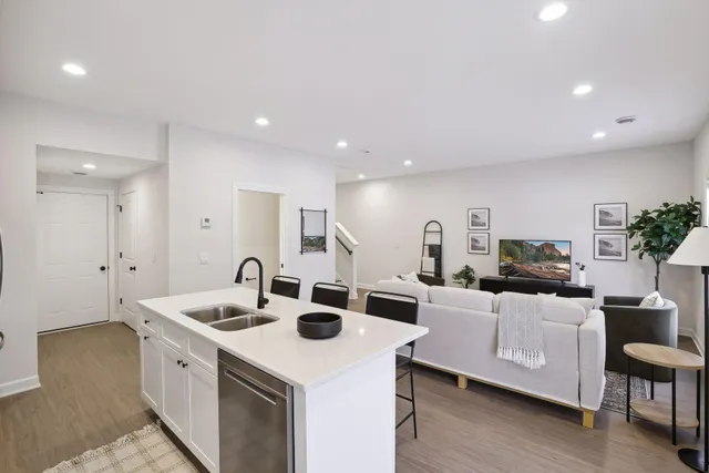 $325,000 | 630 Franklin Street, Roberts, WI 54023