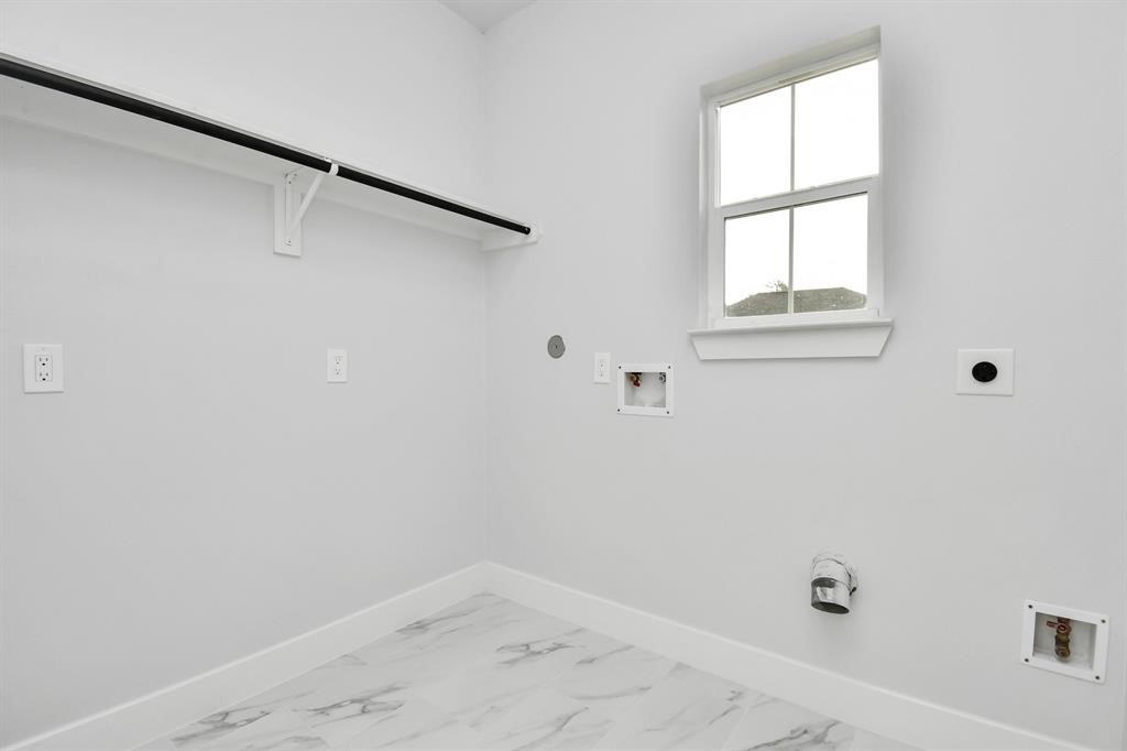 12163 La Salle River Road Conroe, TX 77304 - Photo 22 of 27 a view of small space with racks on the wall