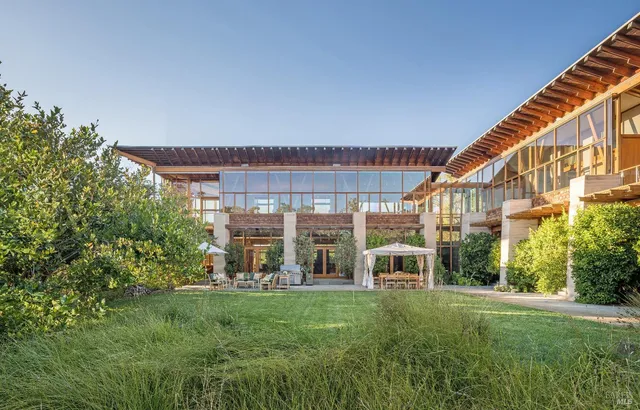 $27,000,000 | 2181 3rd Avenue, Napa, CA 94558