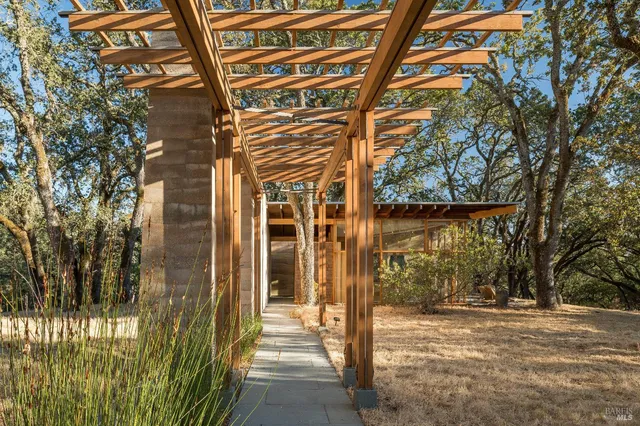 $27,000,000 | 2181 3rd Avenue, Napa, CA 94558