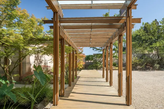 $27,000,000 | 2181 3rd Avenue, Napa, CA 94558