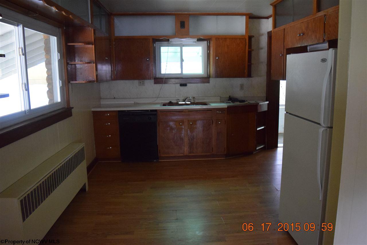 107 Montgomery Road Weston, WV 26452 - Photo 2 of 13 Gallery Image 2