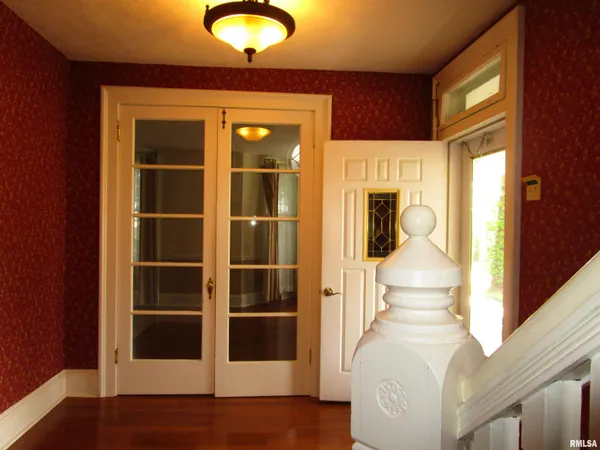 $199,900 | 316 Woodland Place, Jacksonville, IL 62650