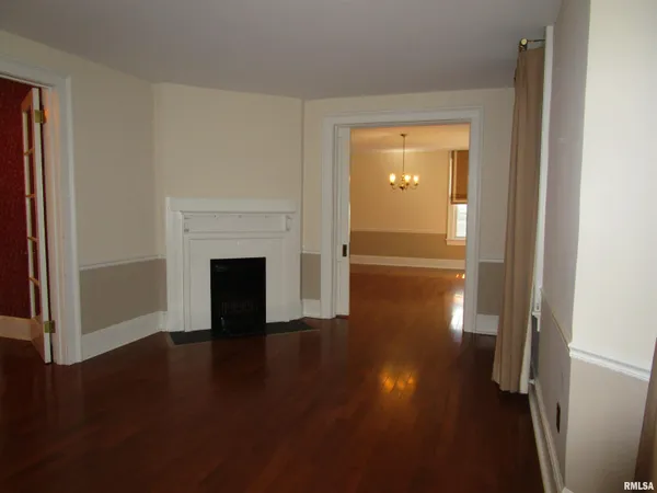 $199,900 | 316 Woodland Place, Jacksonville, IL 62650