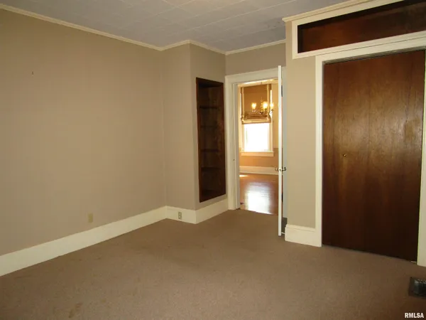 $199,900 | 316 Woodland Place, Jacksonville, IL 62650