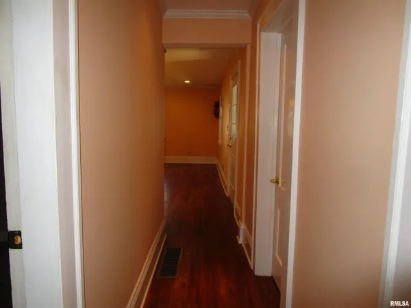 $199,900 | 316 Woodland Place, Jacksonville, IL 62650