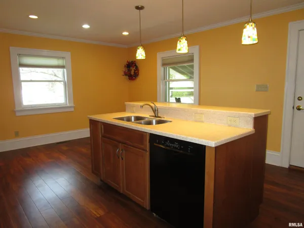 $199,900 | 316 Woodland Place, Jacksonville, IL 62650