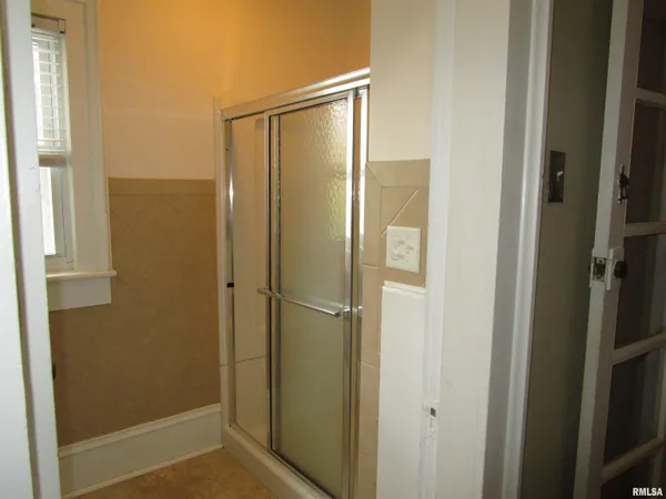 $199,900 | 316 Woodland Place, Jacksonville, IL 62650