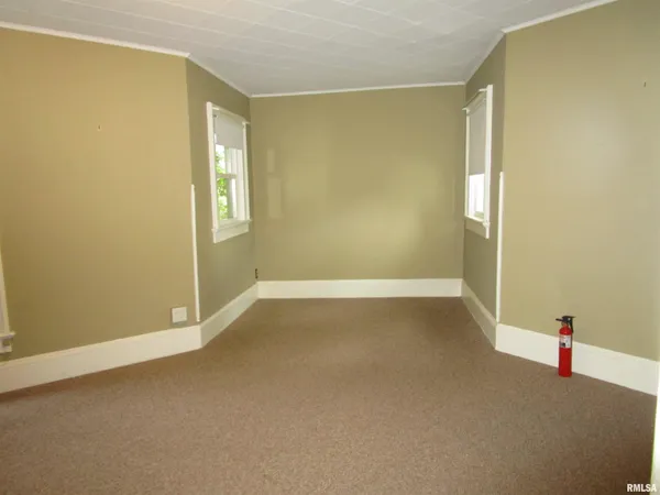 $199,900 | 316 Woodland Place, Jacksonville, IL 62650