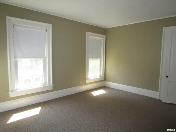 $199,900 | 316 Woodland Place, Jacksonville, IL 62650