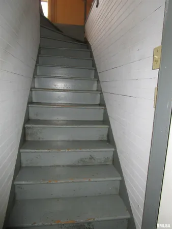 $199,900 | 316 Woodland Place, Jacksonville, IL 62650