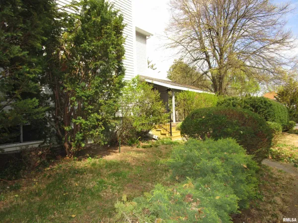 $199,900 | 316 Woodland Place, Jacksonville, IL 62650