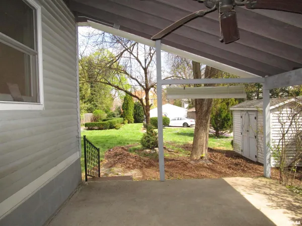 $199,900 | 316 Woodland Place, Jacksonville, IL 62650