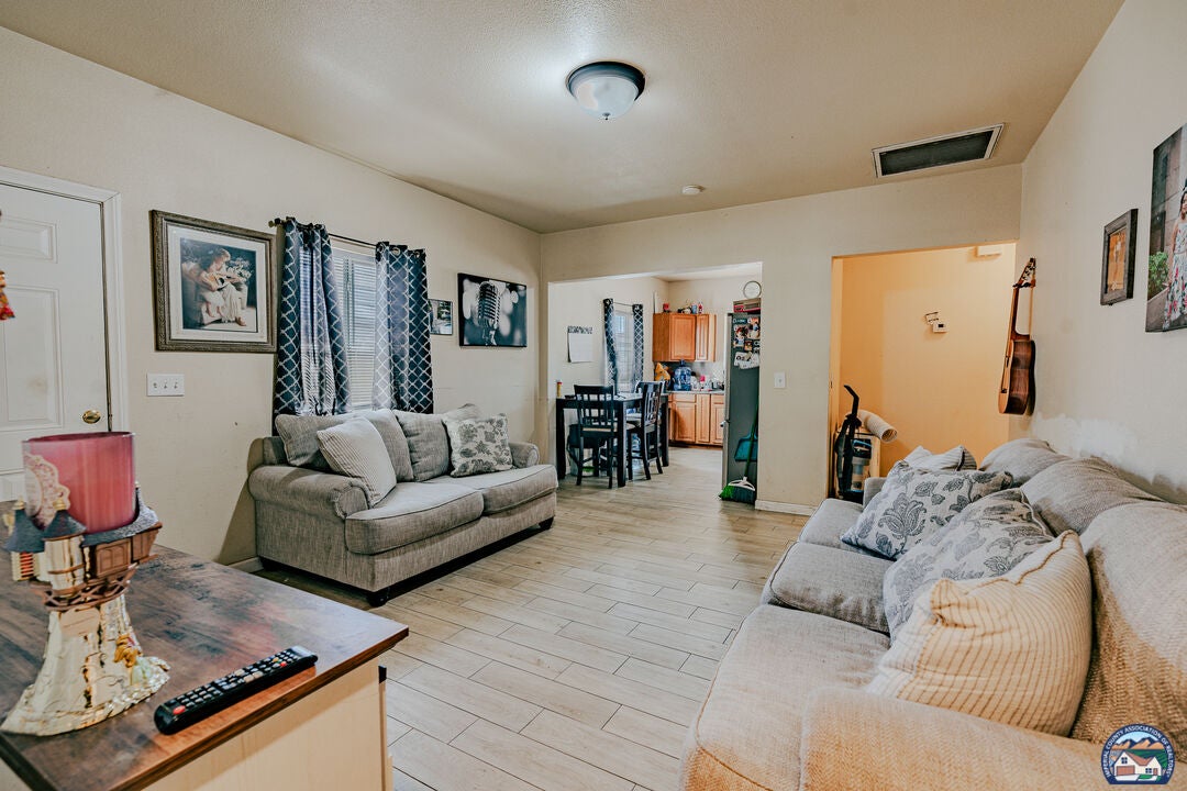 452 D Street Brawley, CA 92227 - Photo 6 of 14 Gallery Image 6