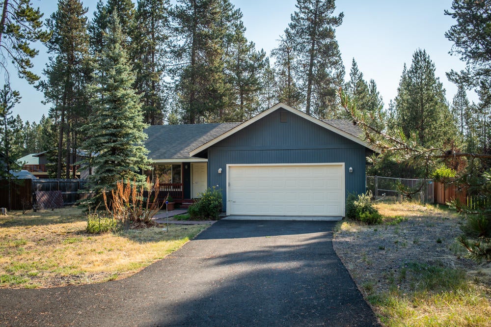 55780 Snow Goose Road Bend, OR 97707 - Photo 2 of 39 2