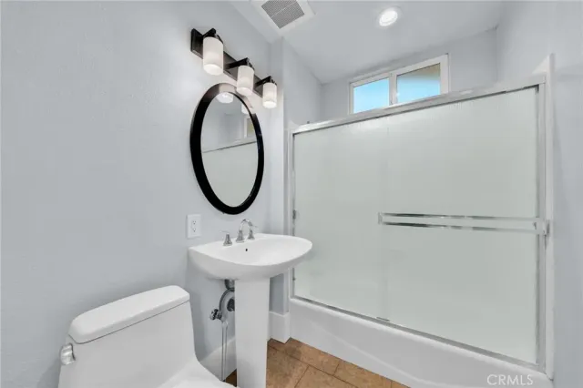 $3,000 | 239 Coronado Avenue, Long Beach, CA 90803